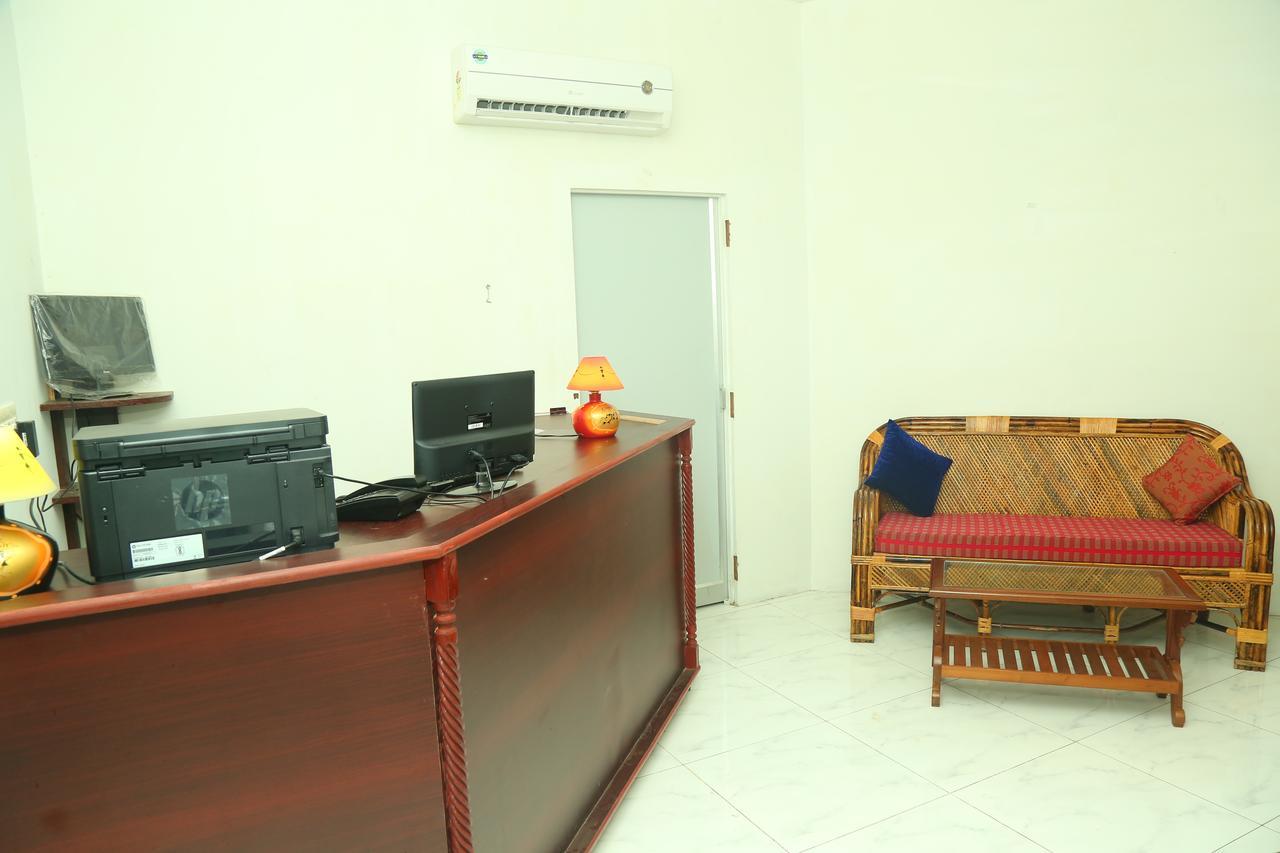 Le Capucin Hotel Pondicherry Bagian luar foto